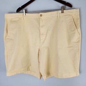 Chaps Men's Flat Front Stretch Shorts Yellow Size 46